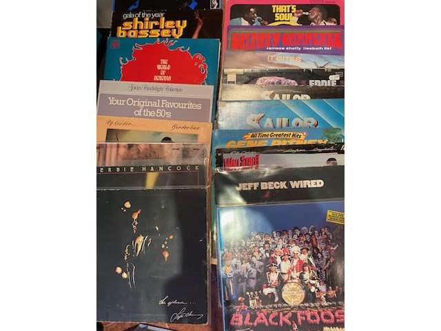 Ca. 100x vinyl langspeelplaten , o.a. jef beck, joe cocker en elvis - afbeelding 1 van  7