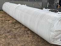 Ca. 101,2m2 kunstgras, 30 mm hoog, groen - afbeelding 2 van  2