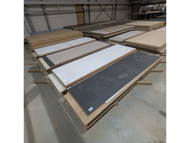 Ca. 101x houten plaatmateriaal - afbeelding 1 van  34