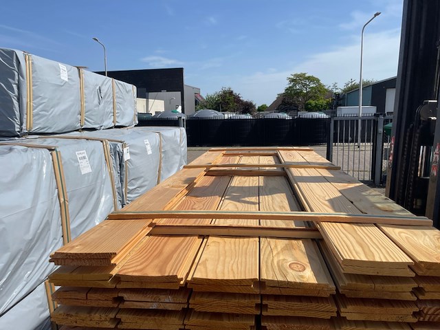 Ca. 102x douglas wisselsponning/halfhoutsrabat, 18x190mm, lengte 300cm - afbeelding 1 van  3