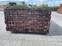 Ca. 102x hardhouten onderliggers geschaafd, 42x57mm, lengte 395cm - afbeelding 3 van  3