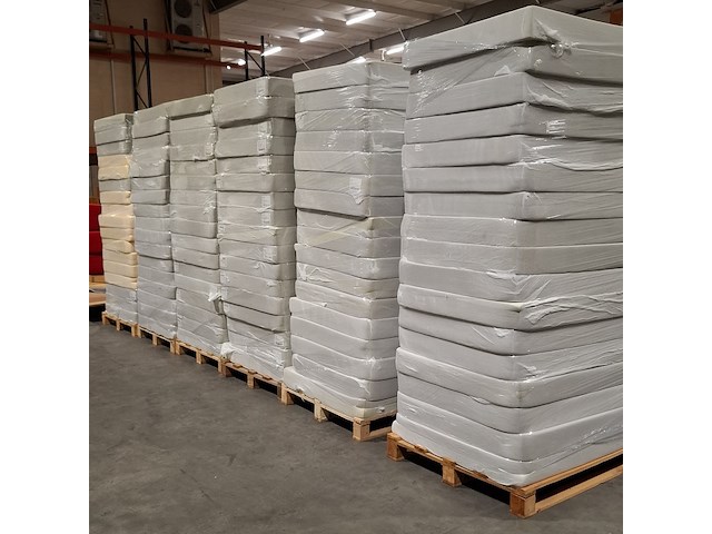 Ca. 102x matras (zonder hoes) - afbeelding 6 van  9