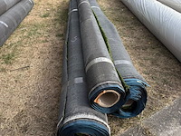 Ca. 104,80m2 kunstgras, 24 mm hoog, groen - afbeelding 2 van  3