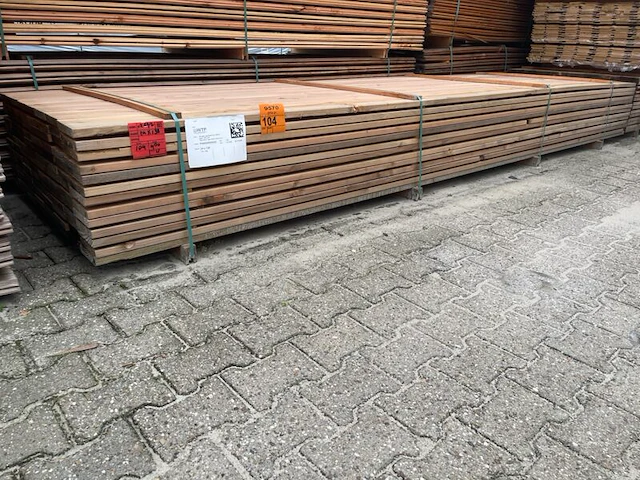 Ca. 104x douglas planken geschaafd, 24x138mm, lengte 400cm - afbeelding 2 van  3
