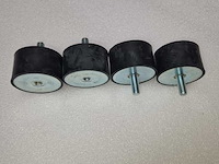 Ca. 1050x trillingsdempers extra voor tussen warmtepomp en grote blokken - afbeelding 1 van  3