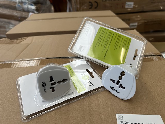 Ca. 1050x wereldstekker, goobay - afbeelding 1 van  5