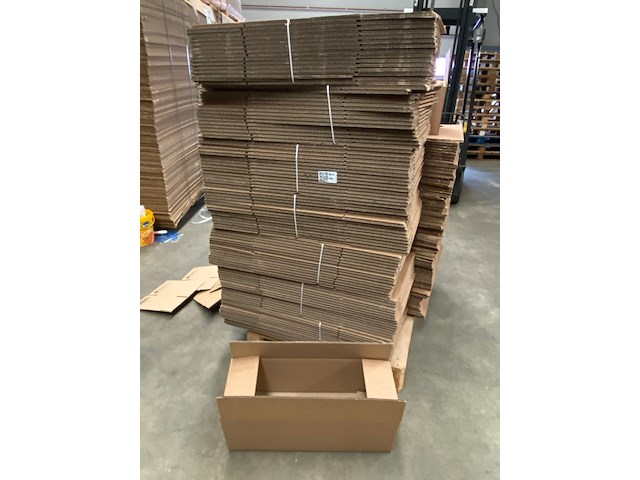 Ca. 105x verzenddozen 61x23x240cm dubbelgolf, bruin - afbeelding 1 van  4