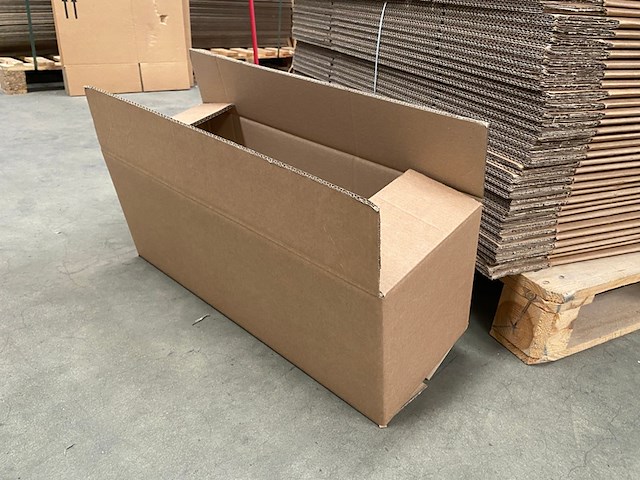 Ca. 105x verzenddozen 61x23x240cm dubbelgolf, bruin - afbeelding 2 van  4