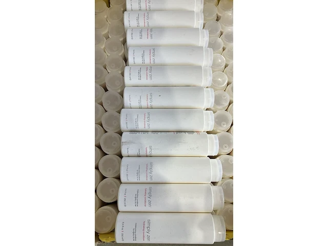 Ca. 106x hydraterende conditioner, simply zen - afbeelding 3 van  3