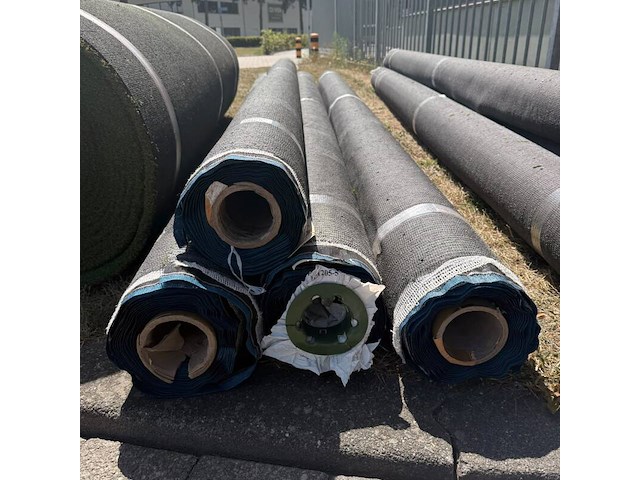 Ca. 107,6m2 kunstgras, 24 mm hoog, groen - afbeelding 3 van  3