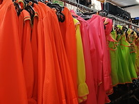 Ca. 107x carnaval feestkleding neon - afbeelding 1 van  6