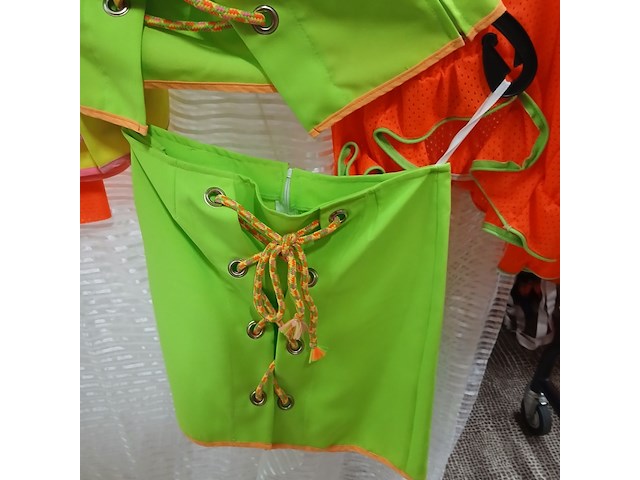 Ca. 107x carnaval feestkleding neon - afbeelding 5 van  6