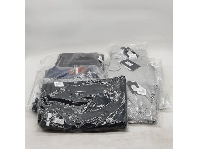 Ca. 107x diverse broeken, tommy hilfiger - afbeelding 1 van  50