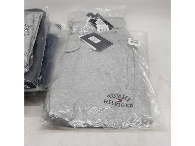 Ca. 107x diverse broeken, tommy hilfiger - afbeelding 47 van  50