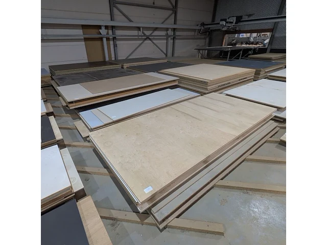 Ca. 107x houten plaatmateriaal - afbeelding 1 van  41