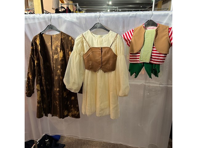 Ca. 107x kind, piraat, cowboy, lederhozen en hawaï - afbeelding 5 van  5
