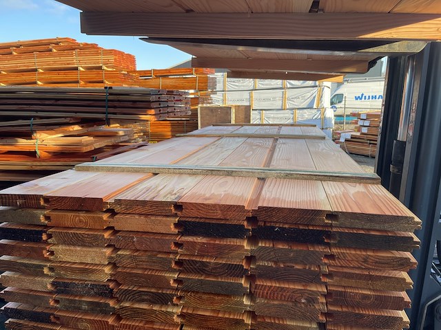 Ca. 108x douglas wisselsponning/halfhoutsrabat, 18x190mm, lengte 300cm - afbeelding 1 van  3