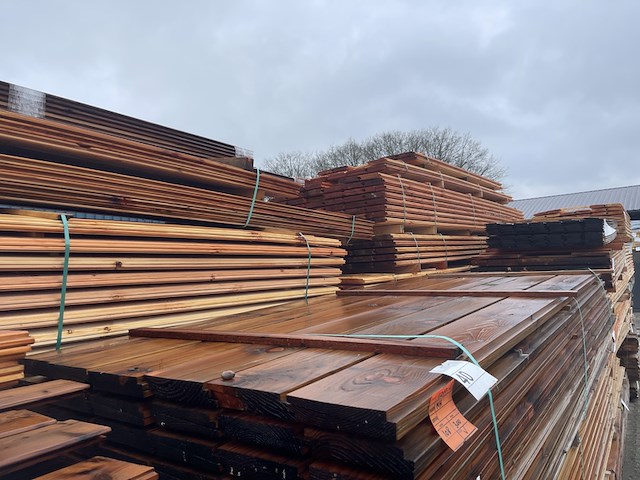 Ca. 108x douglas zweeds rabat, 26x190mm, lengte 300cm - afbeelding 1 van  3