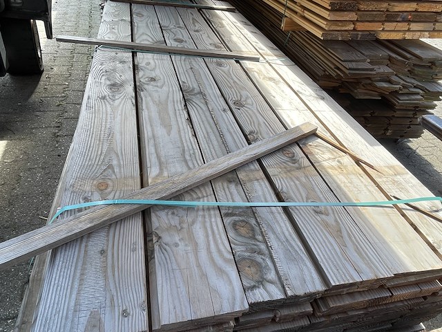 Ca. 108x douglas zweeds rabat, 26x190mm, lengte 300cm - afbeelding 1 van  3