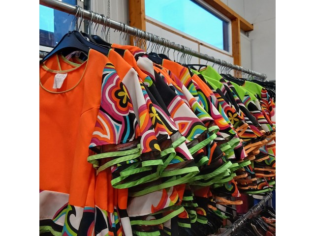 Ca. 109x feestkleding neon - afbeelding 1 van  3