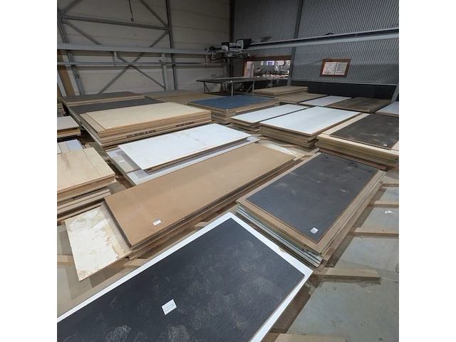 Ca. 109x houten plaatmateriaal - afbeelding 1 van  36