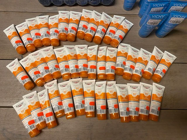 Ca. 109x zonnebrand en aftersun, vichy, eucerin, la roche-posay - afbeelding 3 van  4
