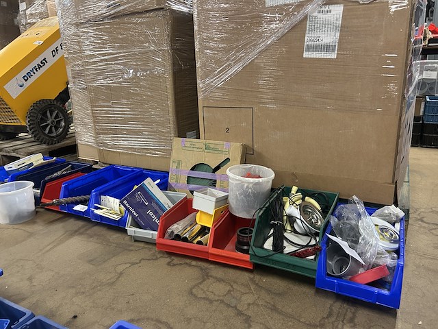 Ca. 10x assortimentsbak met diverse bouwmaterialen - afbeelding 4 van  11