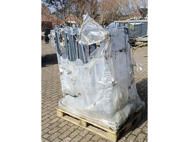 Ca. 10x boom bescherming deel - afbeelding 1 van  4