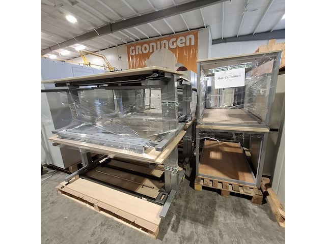 Ca. 10x bureau en 6x tafel - afbeelding 1 van  7