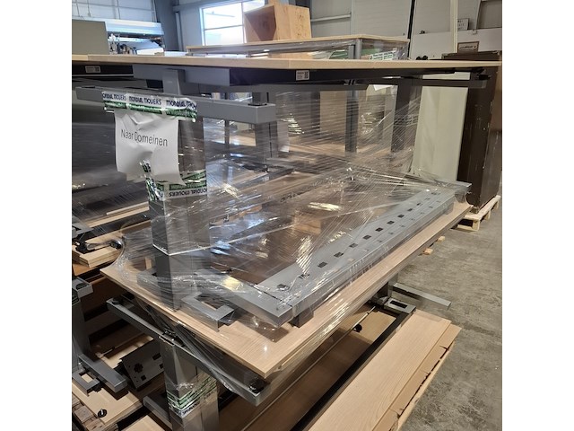 Ca. 10x bureau en 6x tafel - afbeelding 5 van  7