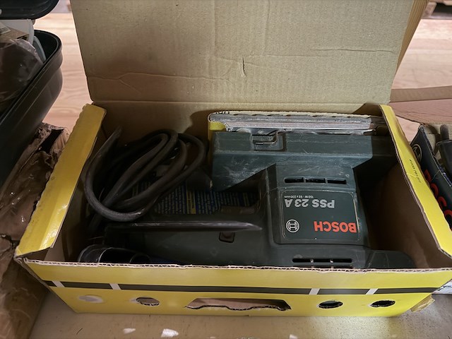 Ca. 10x divers bouwgereedschap w.o. bosch, metabo, black+decker, einhell - afbeelding 11 van  12