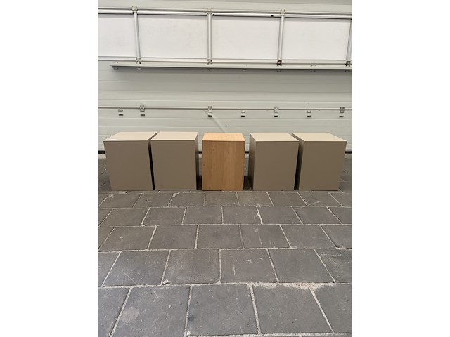 Ca. 10x diverse bijzettafels - afbeelding 5 van  6