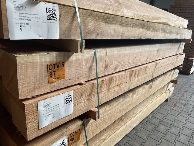 Ca. 10x douglas balken fijnbezaagd, 200x200mm, lengte 300cm - afbeelding 4 van  4