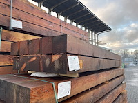 Ca. 10x douglas balken fijnbezaagd, 200x200mm, lengte 400cm - afbeelding 4 van  4