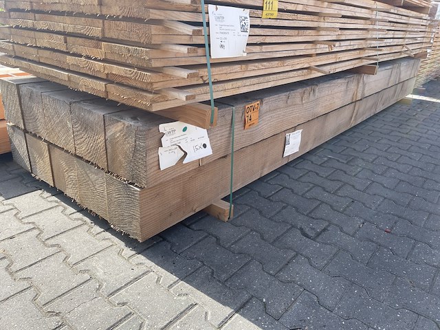 Ca. 10x douglas balken fijnbezaagd, 200x200mm, lengte 400cm - afbeelding 4 van  4