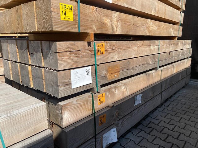 Ca. 10x douglas balken fijnbezaagd, 200x200mm, lengte 400cm - afbeelding 4 van  4