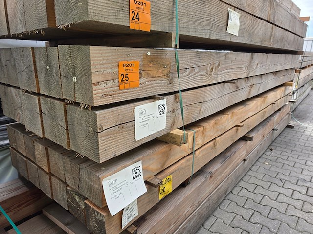 Ca. 10x douglas balken fijnbezaagd, 200x200mm, lengte 400cm - afbeelding 4 van  4