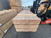 Ca. 10x douglas balken fijnbezaagd, 200x200mm, lengte 600cm