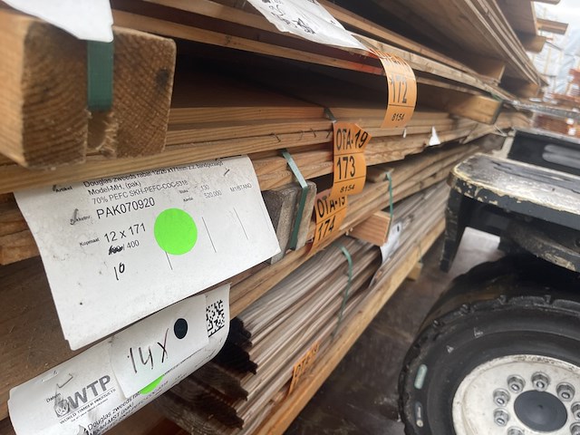 Ca. 10x douglas zweeds rabat, 26x190mm, lengte 400cm - afbeelding 2 van  3