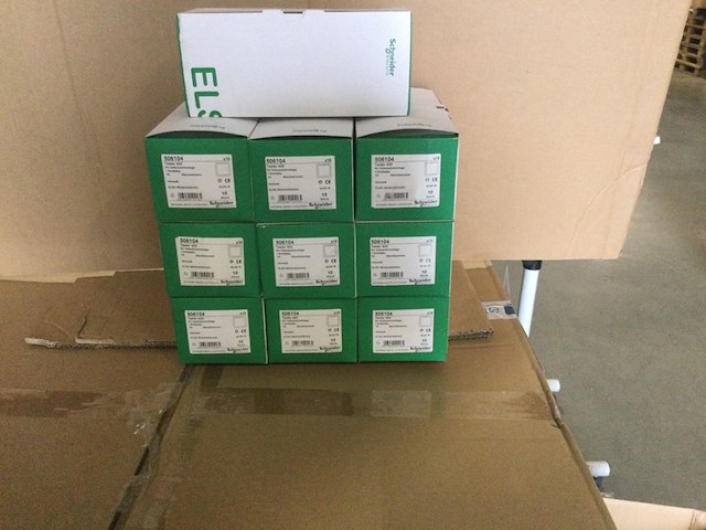 Ca. 10x dozen van 10 stuks push button, 506104, wit - afbeelding 2 van  3