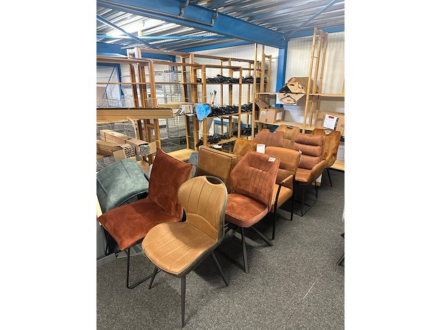 Ca. 10x eetkamerstoelen, cognac - afbeelding 1 van  7