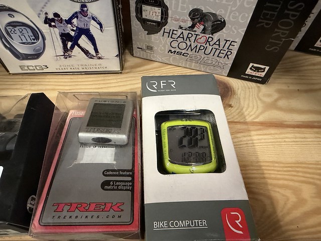Ca. 10x fietscomputer, sporthorloge, fitnesshorloge, cateye, trek - afbeelding 10 van  10