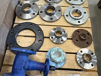 Ca. 10x flens en 1x afsluiter - afbeelding 1 van  3