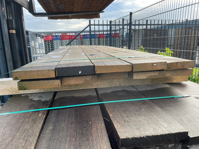 Ca. 10x guyana teak planken fijnbezaagd, 33x158mm, lengte 275cm - afbeelding 3 van  3