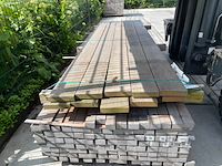 Ca. 10x guyana teak planken fijnbezaagd, 33x158mm, lengte 275cm - afbeelding 1 van  3