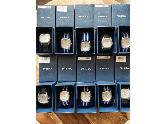 Ca. 10x horloges diverse modellen prisma - afbeelding 1 van  5