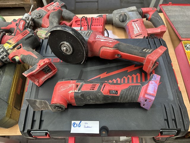 Ca. 10x milwaukee gereedschap - afbeelding 2 van  8
