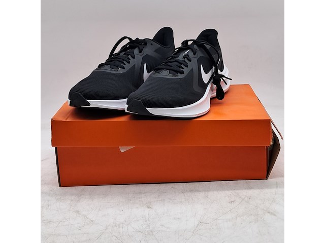 Ca. 10x paar schoenen, nike, o.a. downshifter 10 ci9981-004 - afbeelding 1 van  14