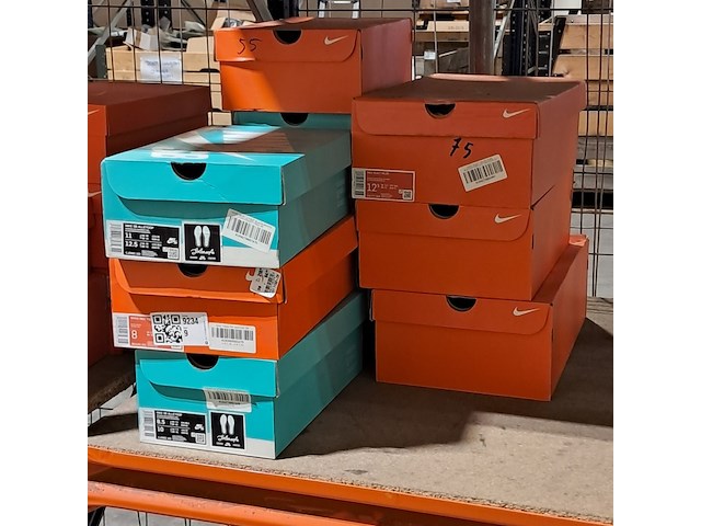 Ca. 10x paar schoenen, nike, o.a. sb alleyoop cj0882-102 - afbeelding 7 van  15