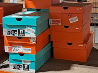 Ca. 10x paar schoenen, nike, o.a. sb alleyoop cj0882-102 - afbeelding 7 van  15